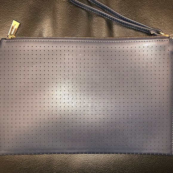 XLARGE ZIP CLUTCH - Picture 3 of 4